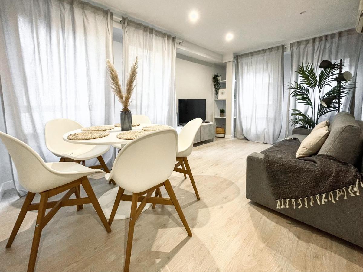 Vtz El Balcon De Plaza Sas Apartman Zaragoza Kültér fotó