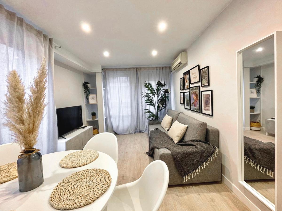 Vtz El Balcon De Plaza Sas Apartman Zaragoza Kültér fotó